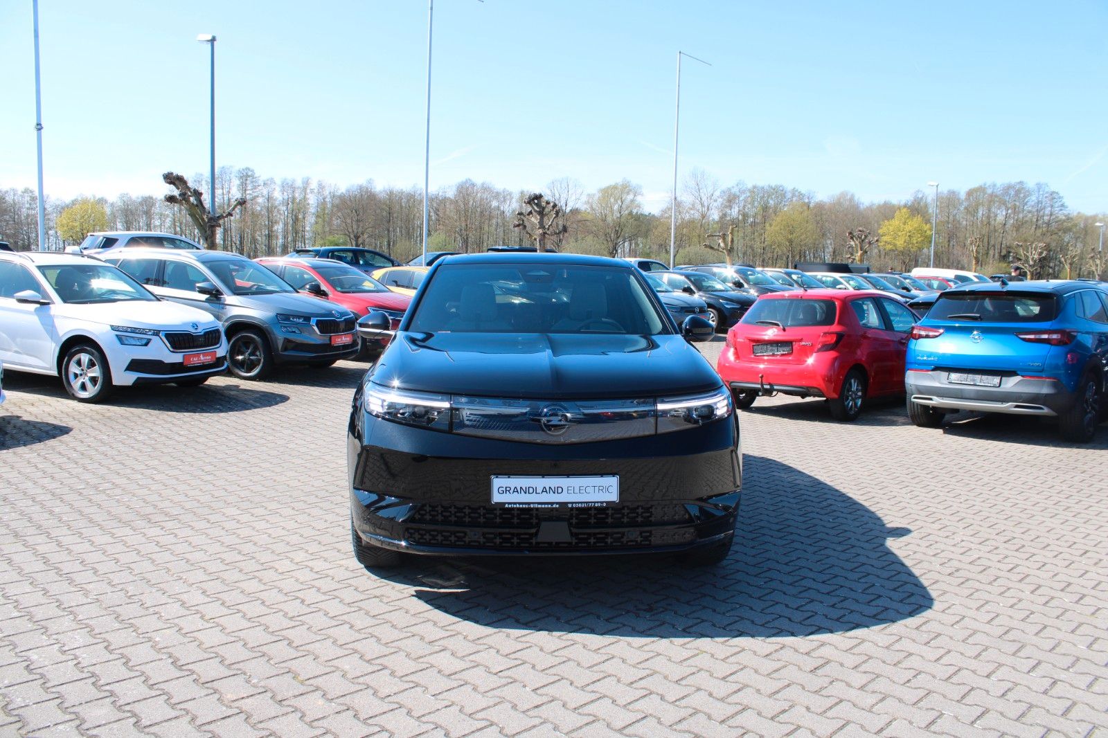 fahrzeugabbildung opel grandland 97 kwh-batterie  electric gs